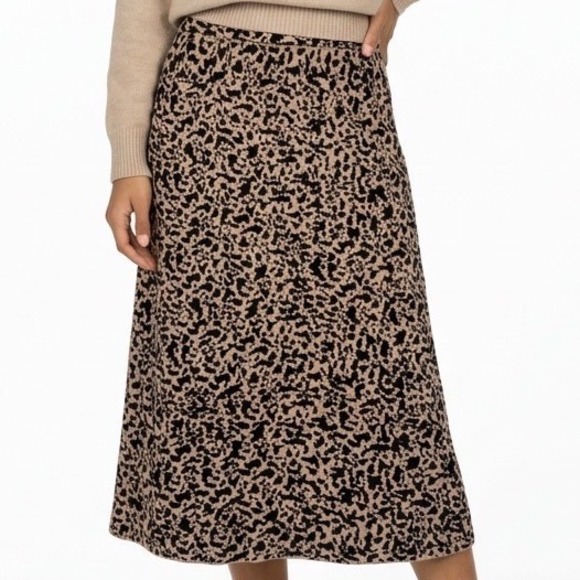 Premise Dresses & Skirts - Premise Leopard Print Knit Midi Skirt A-Line Pull-on Elastic Waist Quiet Luxury